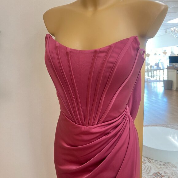 Natasha Dress | Lipstick 7484 - Picture 2 of 3